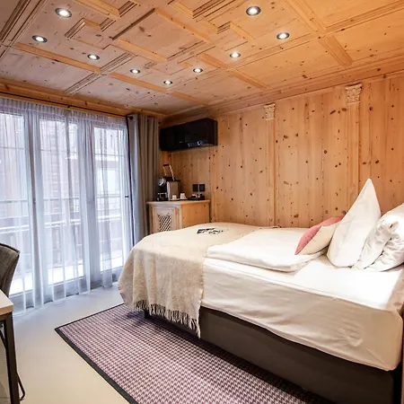 Tradition Julen Hotel 4*